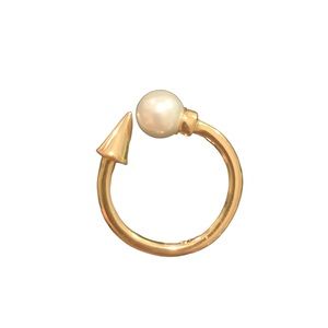 EUC, Faux pearl gold plated statement ring, size 7